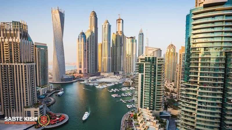 از نظر فرصت‌های شغلی زندگی در امارات بهتر است یا قطر؟